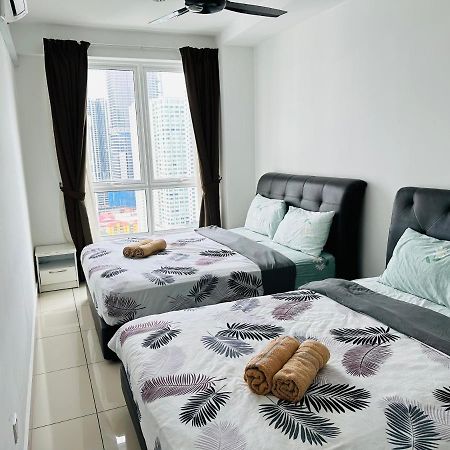 Cozy Seaview Penang Homestay @ Gurney Pulau Pinang George Town Bagian luar foto