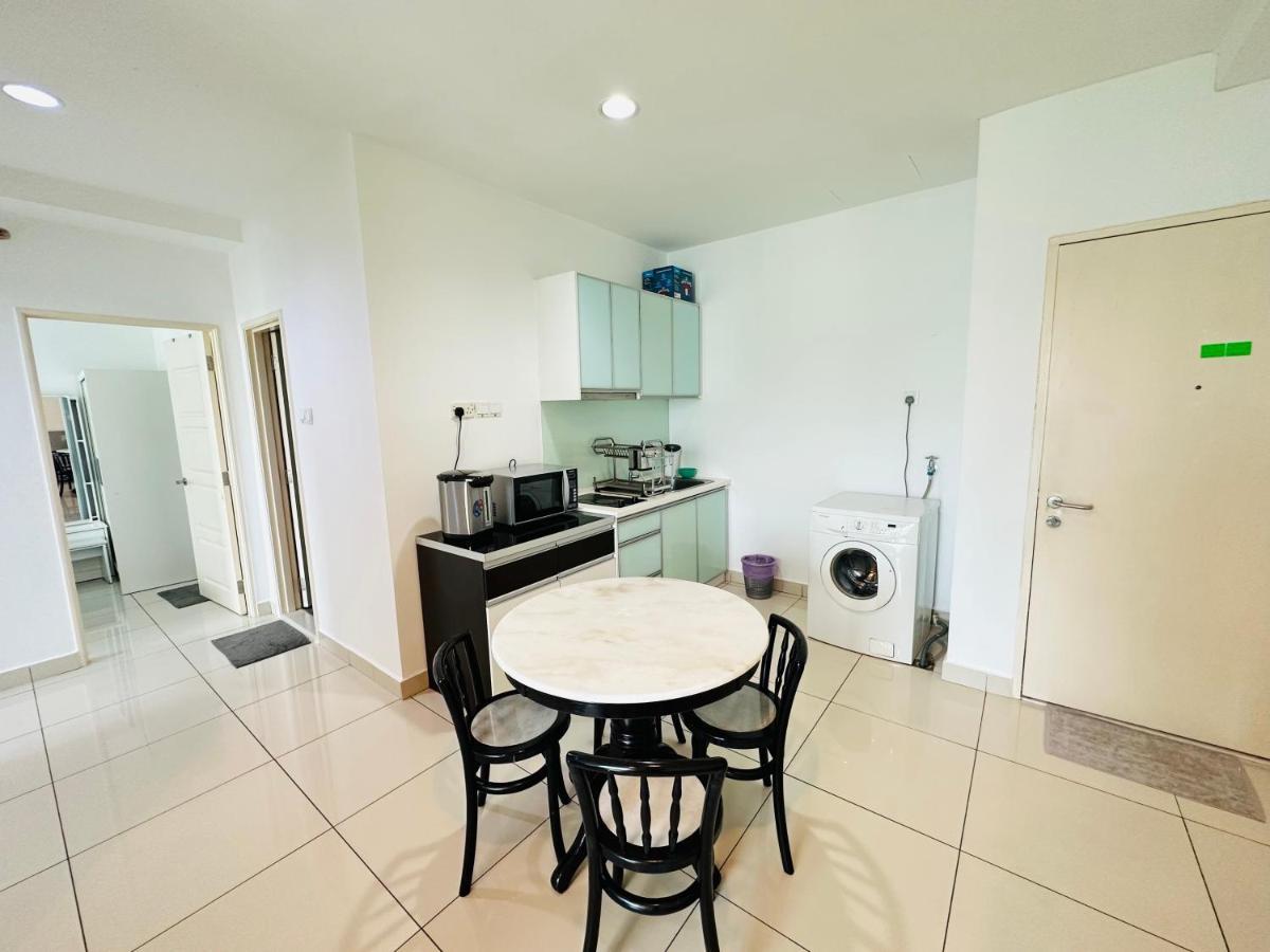 Cozy Seaview Penang Homestay @ Gurney Pulau Pinang George Town Bagian luar foto